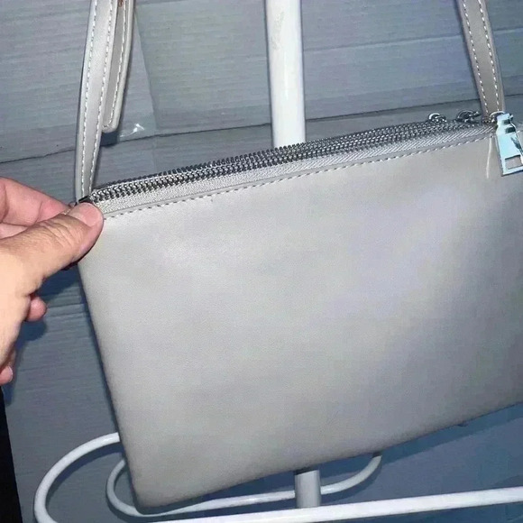 Urban Expressions Crossbody Bag - Picture 1 of 6